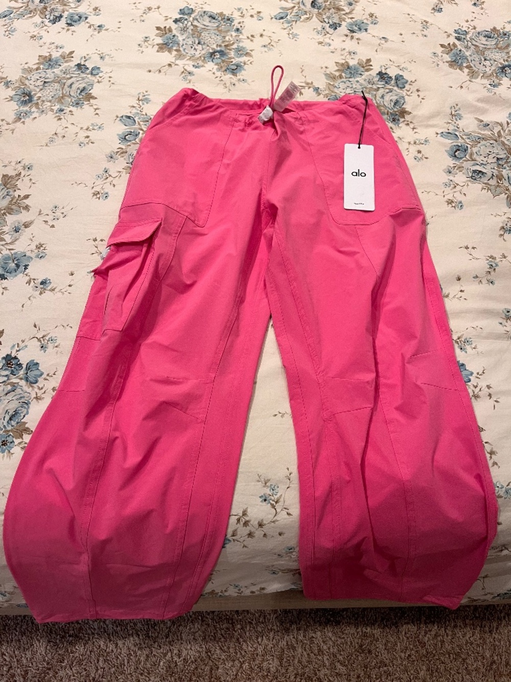 Alo low rise megastar cargo pants